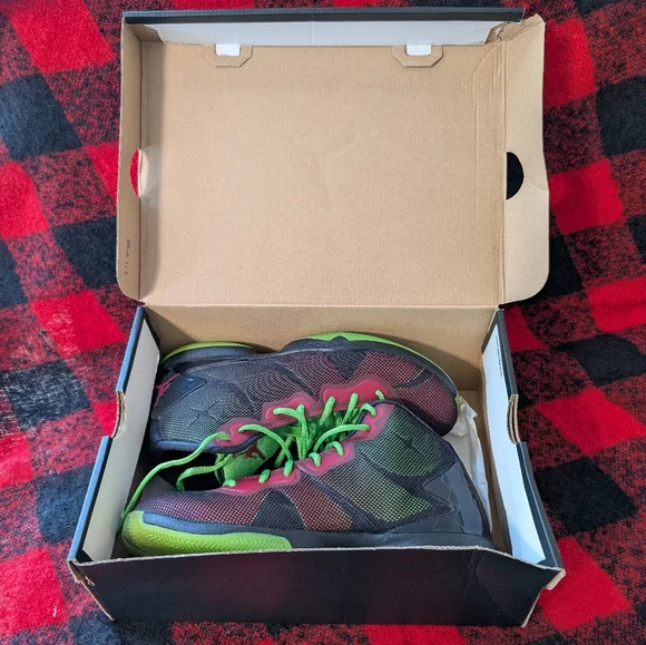 Nike Air Jordan Marvin the Martian - Picture 6 of 7